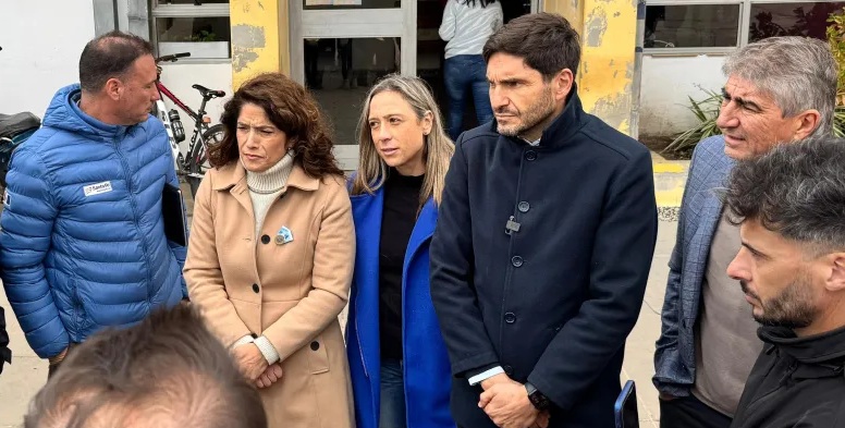 Pullaro recorrió Vera y confirmó que la provincia se hará cargo de la catástrofe climática