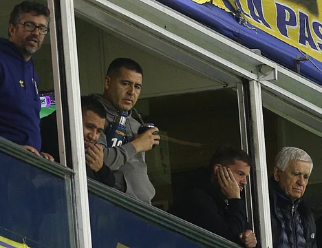 Un dirigente de Boca defendió a Riquelme y apuntó contra los jugadores: “Van a tener que…”