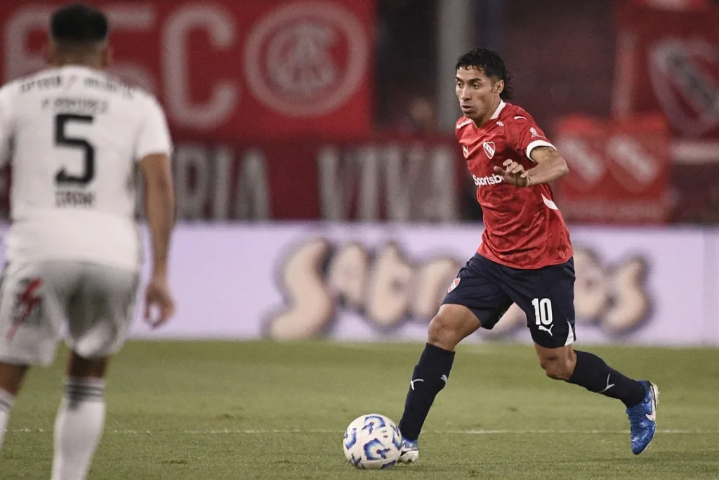 Rosario Central e Independiente se enfrentan en un duelo clave para definir al primero de la Zona B