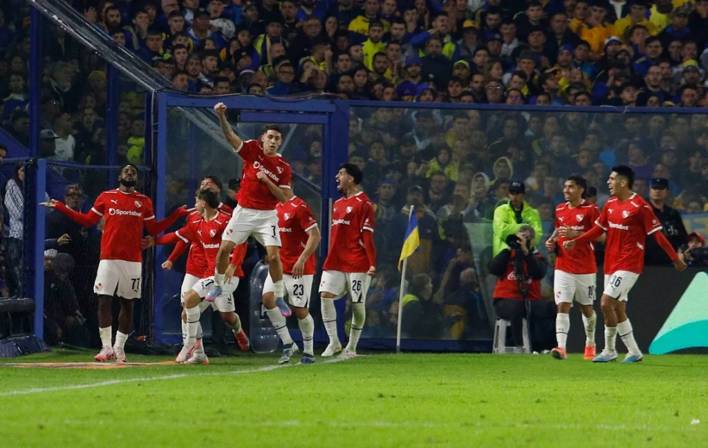 Independiente se impuso ante Boca y se metió en semifinales del Torneo Apertura