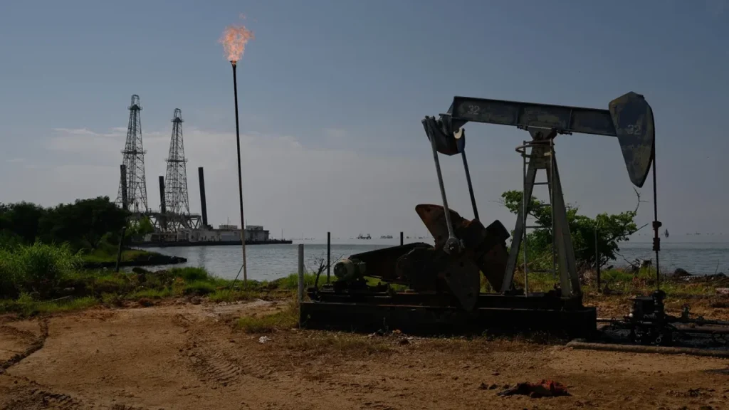 Venezuela ratificó la continuidad productiva en el sector petrolero «con o sin licencia» de Estados Unidos