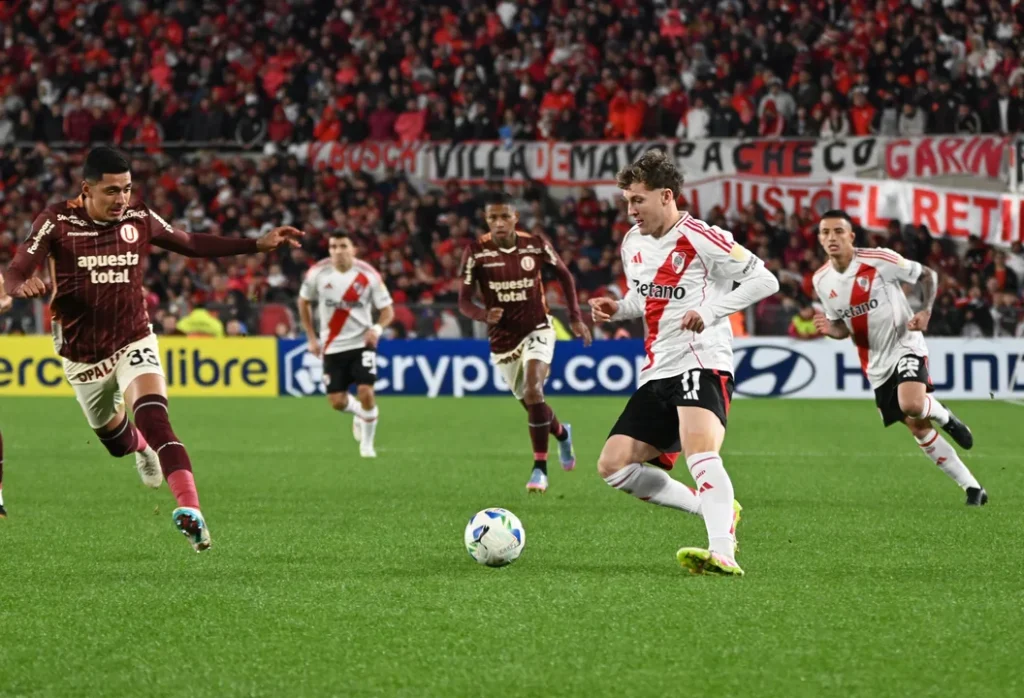 River empató 1 a 1 con Universitario de Perú y terminó primero en el Grupo B de la Copa Libertadores