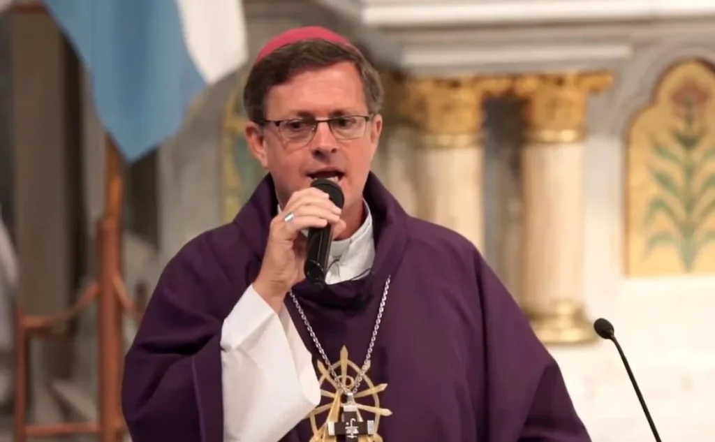 «Seguramente sea un Papa que viaje y ojalá venga a Argentina», dijo García Cuerva