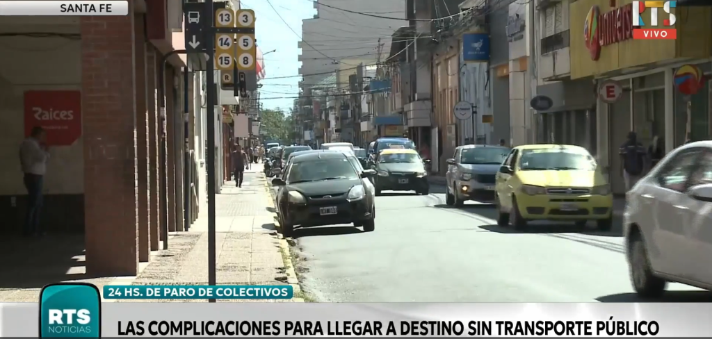 Paro de colectivos en Santa Fe: usuarios reclamaron por el horario de la notificación