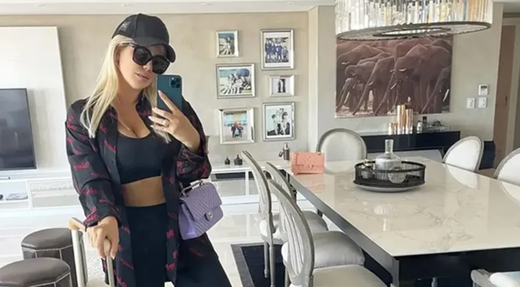 Garage para 8 autos, 12 baños y salón de fiestas: la fastuosa nueva mansión de Wanda Nara