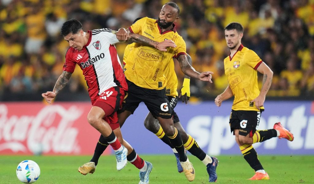 River le ganó a Barcelona de Ecuador por 3 a 2 y se acerca a la clasificación