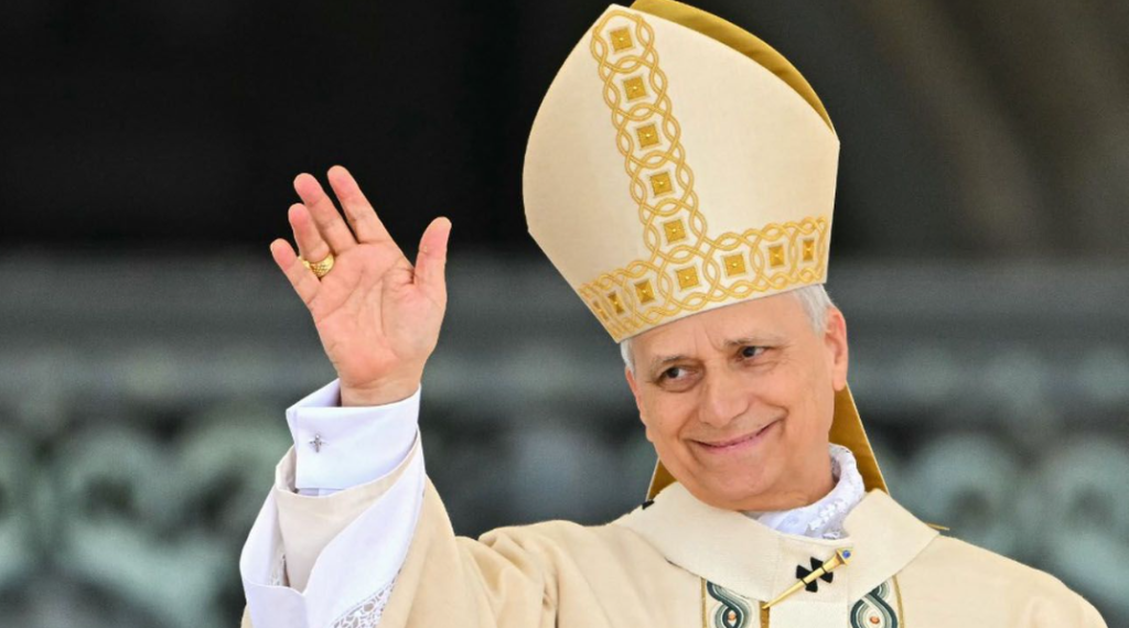 León XIV inició su pontificado con una crítica al sistema económico que margina a los pobres