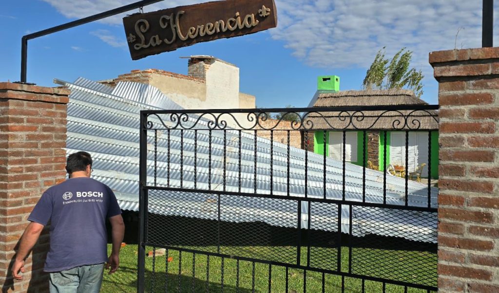 El Gobierno Provincial asiste a las localidades afectadas por las fuertes tormentas