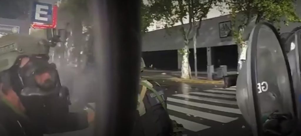 Un video revela cómo fue el disparo del gendarme que hirió al fotógrafo Pablo Grillo