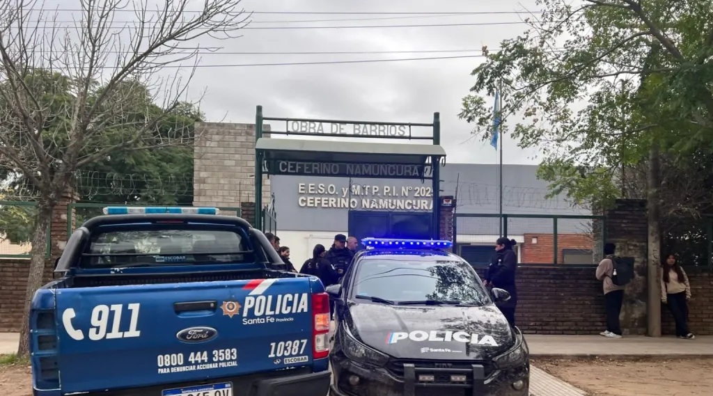 Adolescente llevó un arma a la escuela en Santa Fe y su madre fue detenida