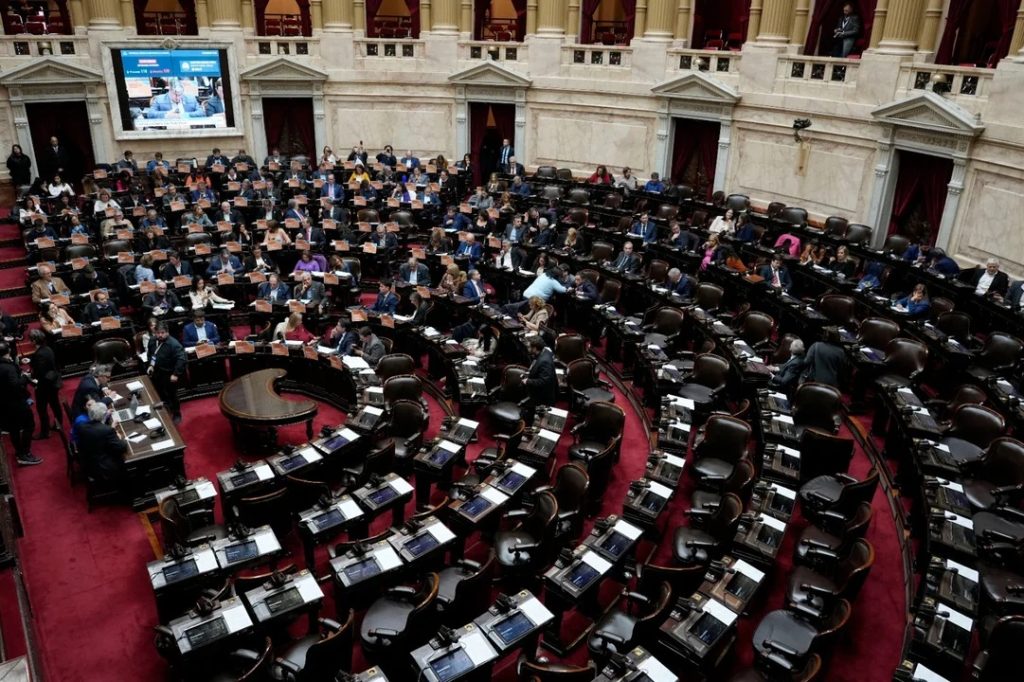 Fracasó la sesión opositora en Diputados para tratar el aumento a jubilados y la criptoestafa Libra
