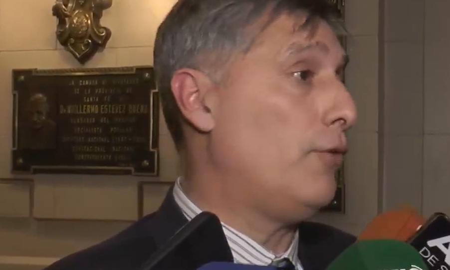El ministro Olivares fue a Legislatura a explicar la solicitud de endeudamiento por 1000 millones de dólares