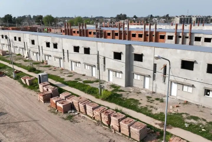 Rafaela: fuerte reclamo a Nación por el abandono de 48 departamentos del programa PROCREAR