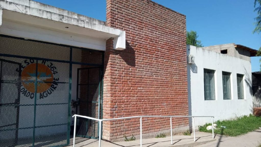 Villa Gobernador Gálvez: un alumno de 14 años ingresó a una escuela con un arma y efectuó disparos
