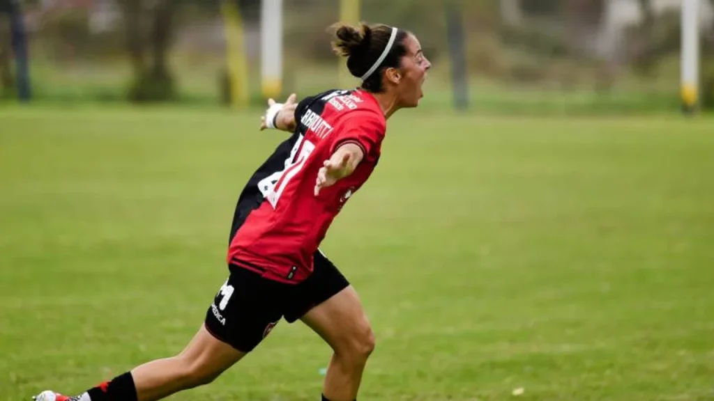 Sigue la polémica en Newell’s: las jugadoras de fútbol profesional reclaman salarios atrasados