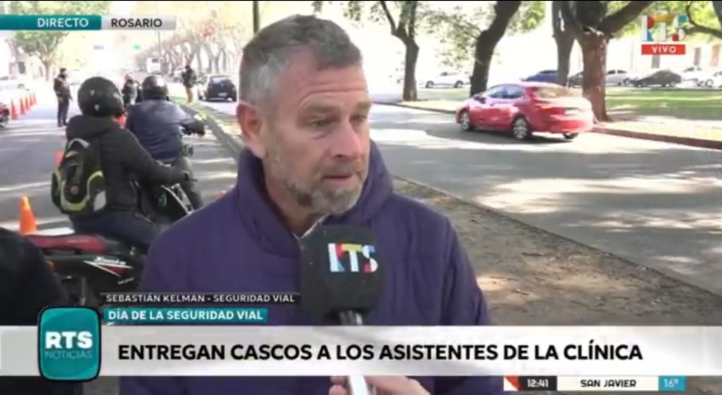Alumnos de Educación Física de Rosario se capacitan en seguridad vial para motociclistas