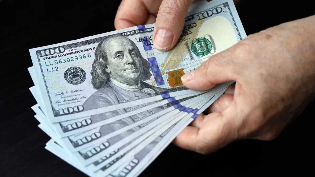 ¿Por qué de descongeló el precio del dólar?