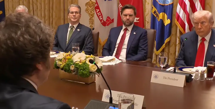 «Trump utiliza la política exterior como una herramienta de presión»