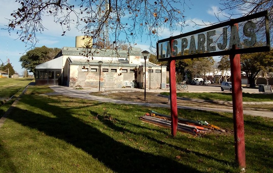 Las Parejas: rescataron a dos operarios tras una intoxicación en una cámara cloacal