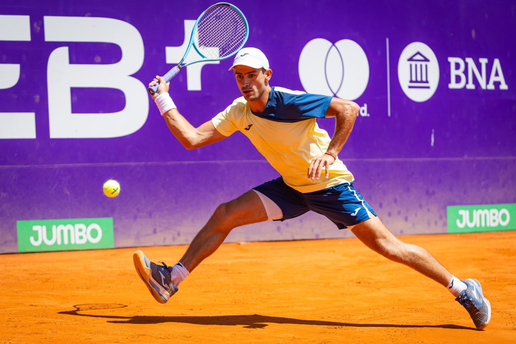 Navone derrotó a Emilio Nava y se aseguró los octavos de final del Argentina Open