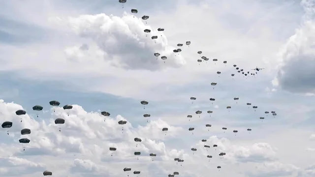 Estados Unidos podría desplegar 2000 paracaidistas en Medio Oriente