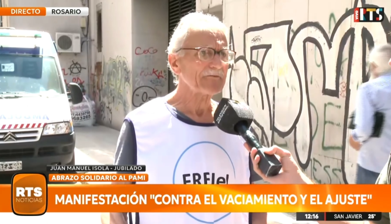 Abrazo solidario en el PAMI I de Rosario en rechazo al desfinanciamiento