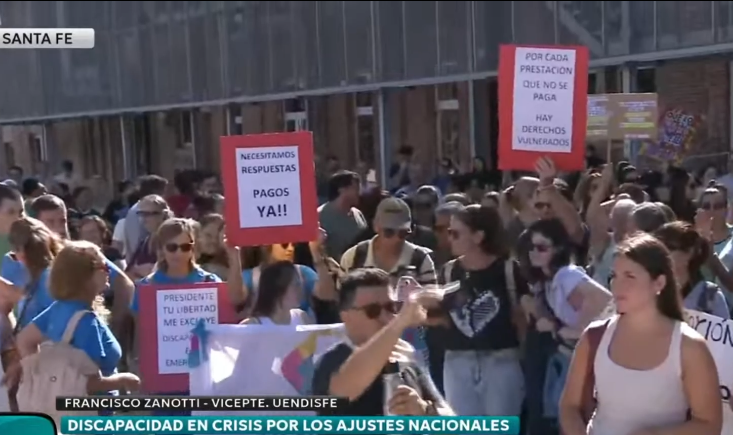 Prestadores que trabajan con la discapacidad volvieron a manifestarse en Santa Fe