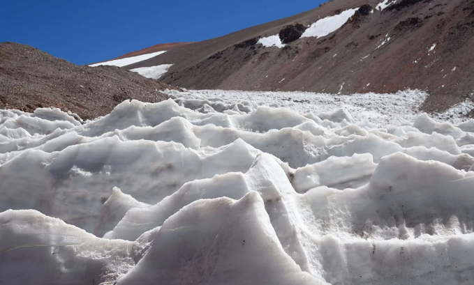 Restricciones para las audiencias públicas por la Ley de Glaciares: sólo 400 oradores de 100 mil inscriptos