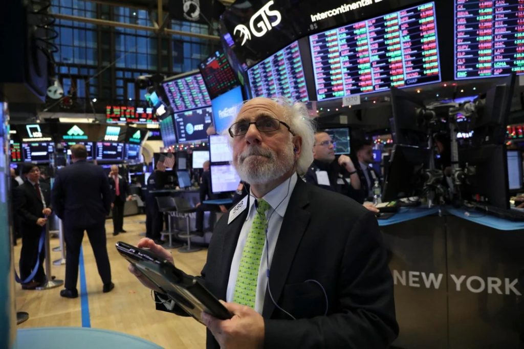 El riesgo país de la Argentina vuelve a la zona de los 600 puntos por la guerra en Medio Oriente