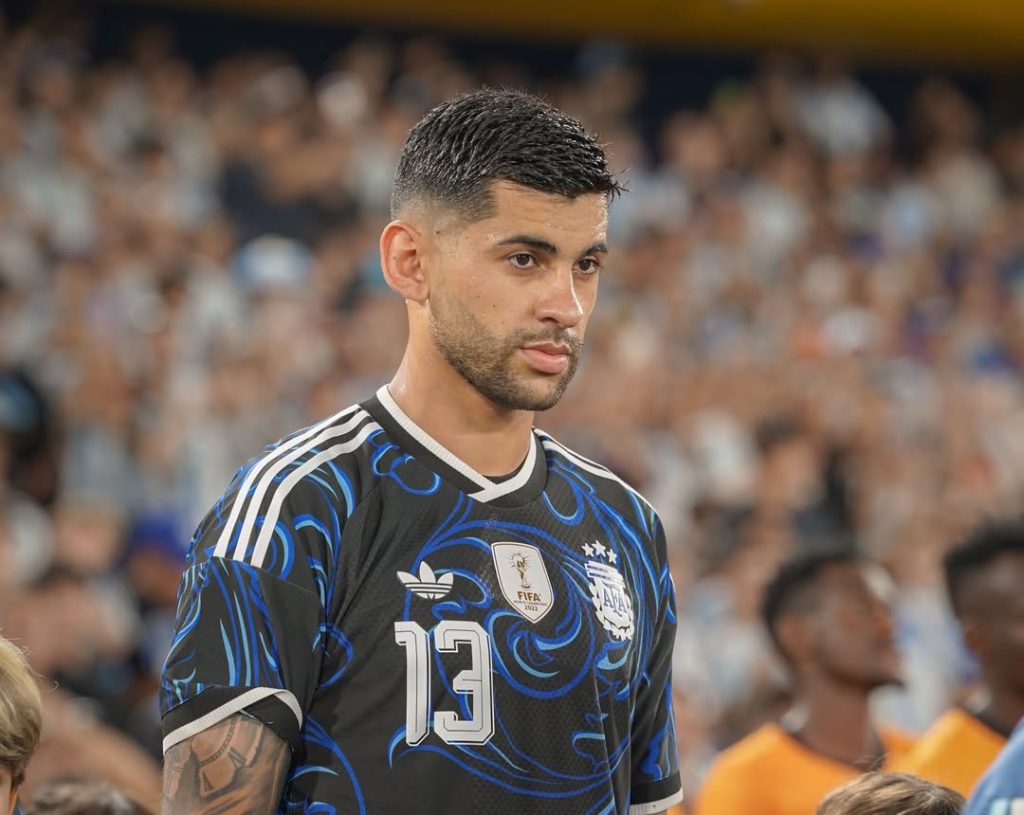 El «Cuti» Romero sufrió una lesión ligamentaria en su rodilla derecha pero llegará al Mundial