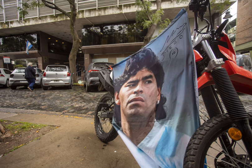 Dos médicos de la Clínica Ipensa y un facultativo cercano a Maradona declararán en el juicio