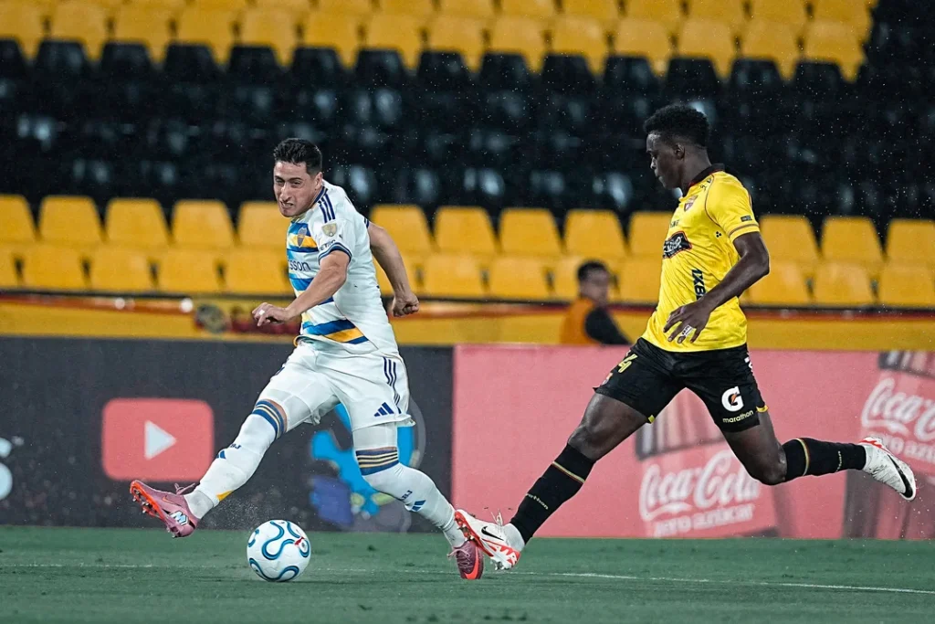 Boca perdió con Barcelona de Ecuador y complicó su clasificación en la Copa Libertadores