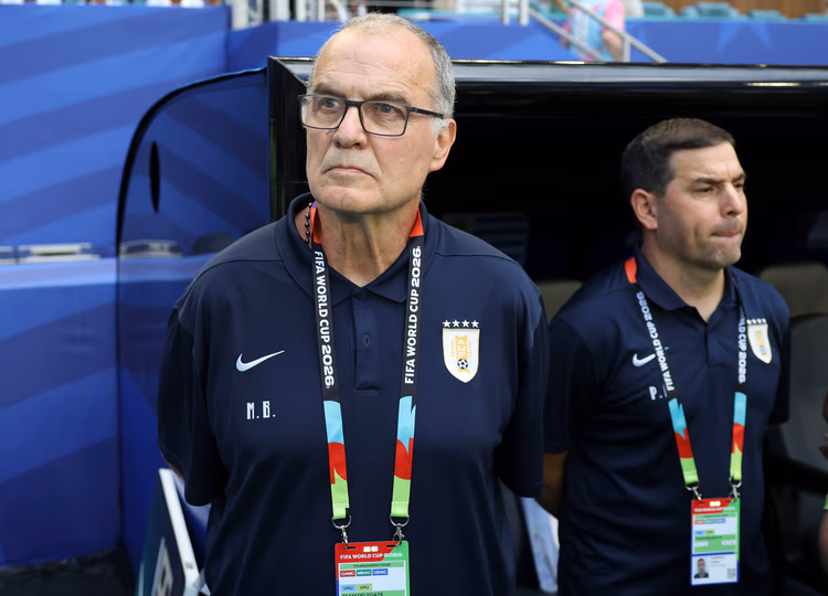 Interna caliente en Uruguay antes de España: referentes del plantel le manifestaron su enojo a Bielsa