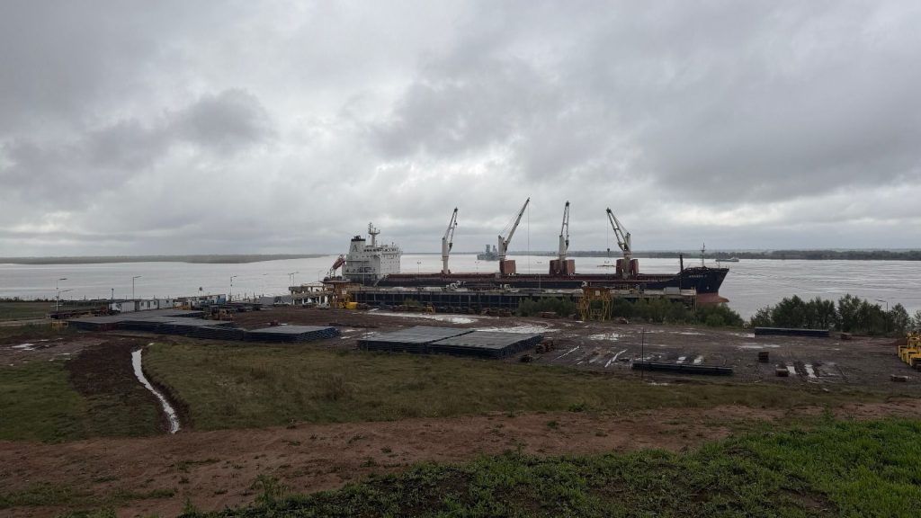 Desde el muelle de la Zona Franca Santafesina, se concretó la exportación de 30 mil toneladas de acero producido 100% en la provincia