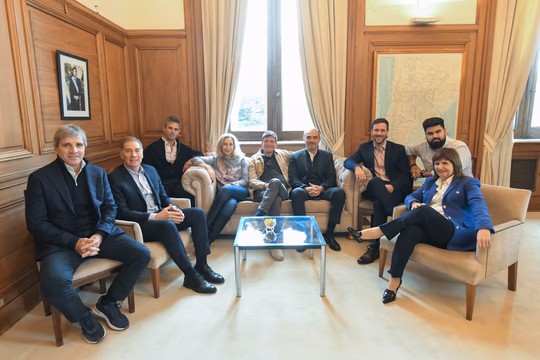 Las múltiples posturas y versiones que hay en el Gobierno sobre la reforma política